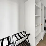 Serviced Luxury Condo, Parkside, Moments To Metro