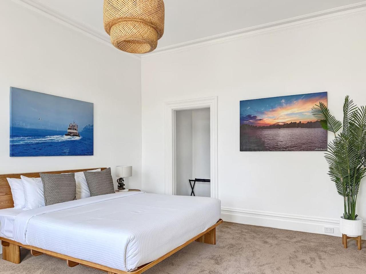 Serviced Luxury Condo, Parkside, Moments To Metro * Sydney